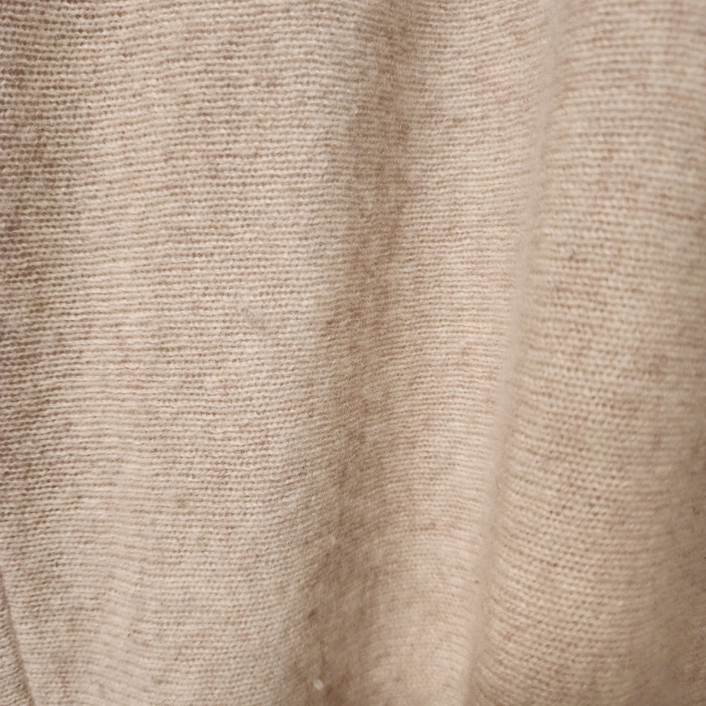 Neiman Marcus 100% Cashmere Cardigan with Hood - Picture 4 of 8